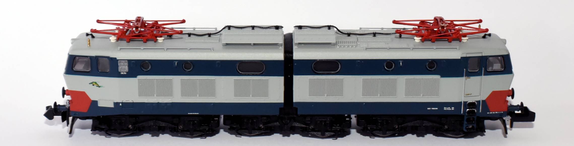 Immagine che contiene trasporto, treno

Descrizione generata automaticamente