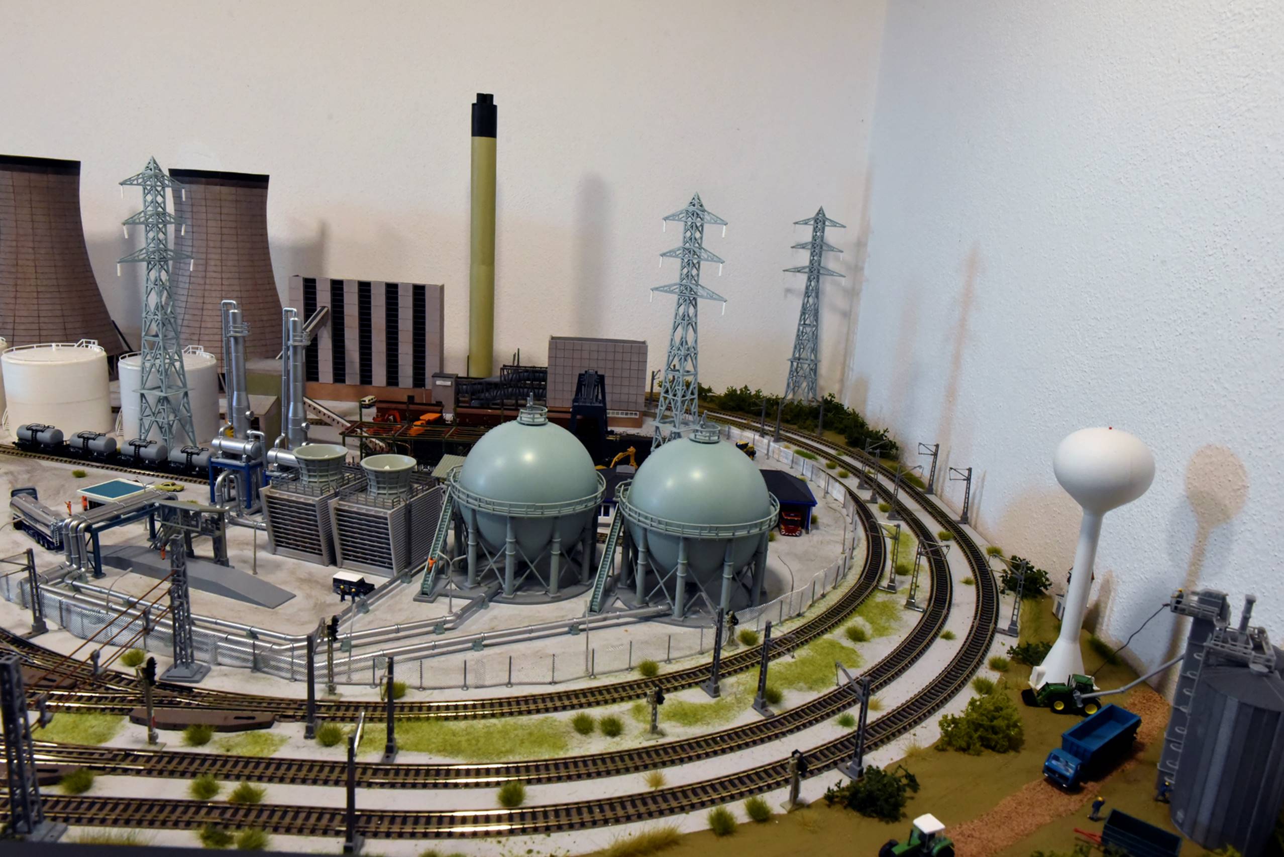 Immagine che contiene set, parecchi

Descrizione generata automaticamente